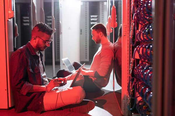 Comment configurer un serveur Web Apache sur une machine virtuelle pour des tests de développement?